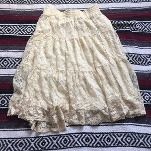 Boho chic below the knee skirt Size small ✌️🌸🖤💕